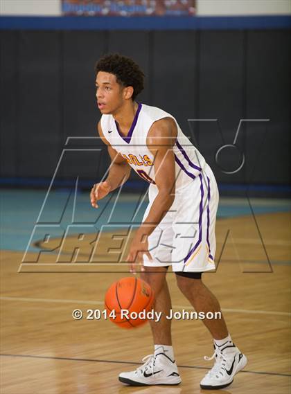 Thumbnail 3 in DeSoto vs. Richardson (McDonald's Texas Invitational) photogallery.