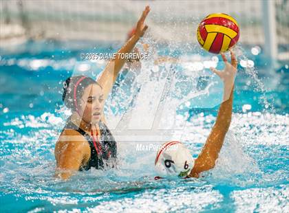 Thumbnail 2 in Flintridge Sacred Heart vs Elsinore (CIF-SS Div 3 Finals) photogallery.