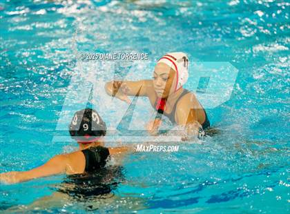 Thumbnail 3 in Flintridge Sacred Heart vs Elsinore (CIF-SS Div 3 Finals) photogallery.