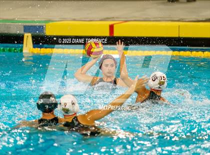Thumbnail 2 in Flintridge Sacred Heart vs Elsinore (CIF-SS Div 3 Finals) photogallery.