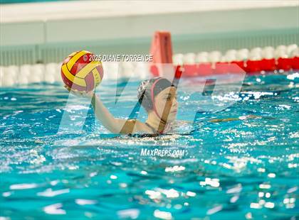 Thumbnail 3 in Flintridge Sacred Heart vs Elsinore (CIF-SS Div 3 Finals) photogallery.