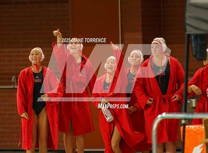 Thumbnail 2 in Flintridge Sacred Heart vs Elsinore (CIF-SS Div 3 Finals) photogallery.