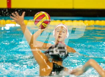 Thumbnail 1 in Flintridge Sacred Heart vs Elsinore (CIF-SS Div 3 Finals) photogallery.