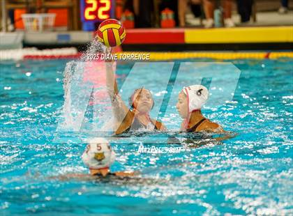 Thumbnail 2 in Flintridge Sacred Heart vs Elsinore (CIF-SS Div 3 Finals) photogallery.