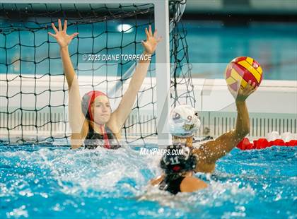 Thumbnail 3 in Flintridge Sacred Heart vs Elsinore (CIF-SS Div 3 Finals) photogallery.