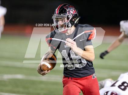 Thumbnail 3 in Edmond Memorial @ Mustang photogallery.