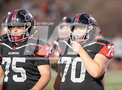 Thumbnail 2 in Edmond Memorial @ Mustang photogallery.