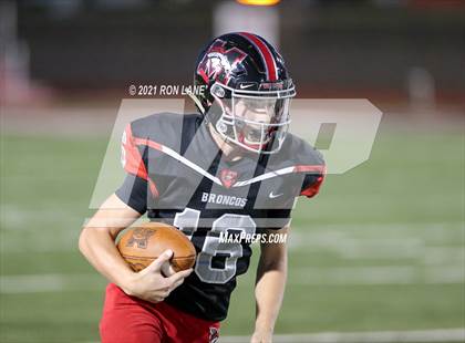 Thumbnail 1 in Edmond Memorial @ Mustang photogallery.