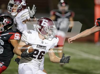 Thumbnail 3 in Edmond Memorial @ Mustang photogallery.