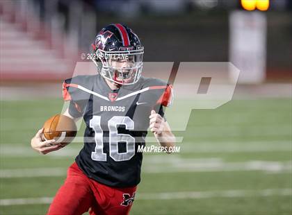 Thumbnail 3 in Edmond Memorial @ Mustang photogallery.