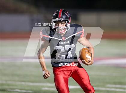 Thumbnail 2 in Edmond Memorial @ Mustang photogallery.