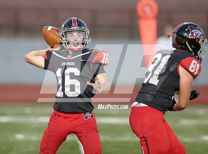 Thumbnail 1 in Edmond Memorial @ Mustang photogallery.
