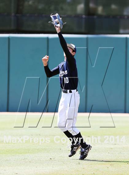 Thumbnail 2 in Port of Los Angeles vs. Fulton (CIF LA City Section Div 3 Final) photogallery.