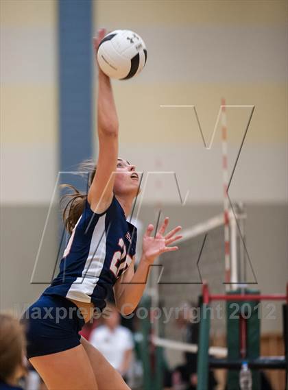 Thumbnail 3 in Barnstable vs Lincoln-Sudbury (2012 Showcase of Champions Holyoke Gold Final) photogallery.
