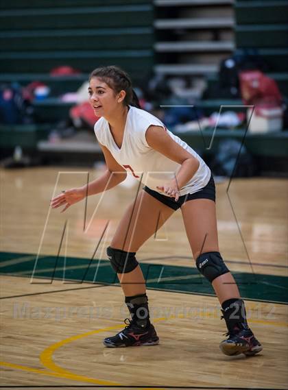 Thumbnail 2 in Barnstable vs Lincoln-Sudbury (2012 Showcase of Champions Holyoke Gold Final) photogallery.