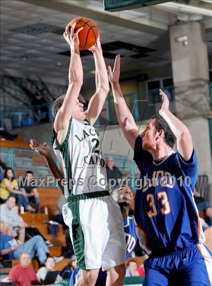 Thumbnail 2 in La Costa Canyon vs. St. Joseph Notre Dame (MaxPreps Holiday Classic) photogallery.