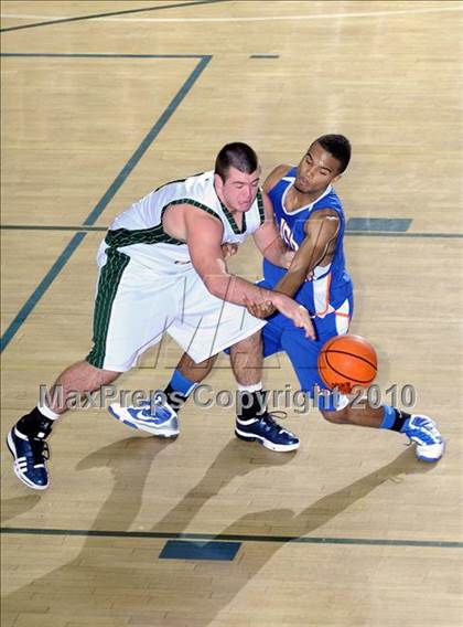 Thumbnail 3 in La Costa Canyon vs. St. Joseph Notre Dame (MaxPreps Holiday Classic) photogallery.