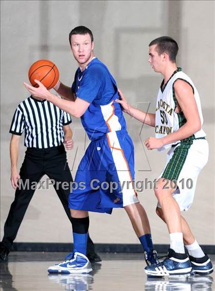 Thumbnail 2 in La Costa Canyon vs. St. Joseph Notre Dame (MaxPreps Holiday Classic) photogallery.