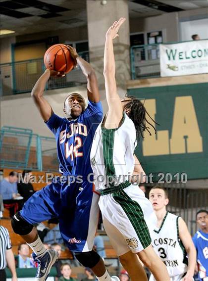 Thumbnail 3 in La Costa Canyon vs. St. Joseph Notre Dame (MaxPreps Holiday Classic) photogallery.