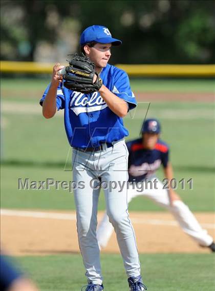 Thumbnail 1 in Nolan Catholic @ John Paul II photogallery.