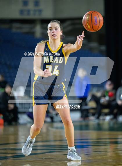 Thumbnail 3 in Mead vs. Garfield (WIAA 3A Final) photogallery.
