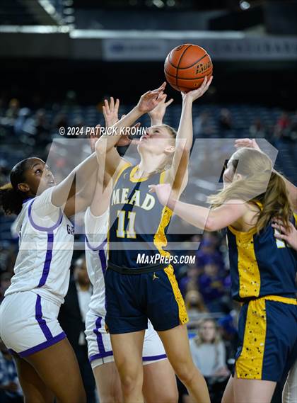 Thumbnail 3 in Mead vs. Garfield (WIAA 3A Final) photogallery.