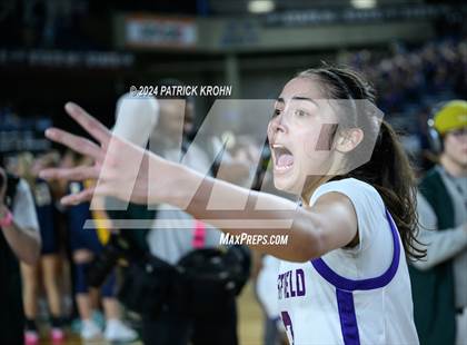Thumbnail 3 in Mead vs. Garfield (WIAA 3A Final) photogallery.