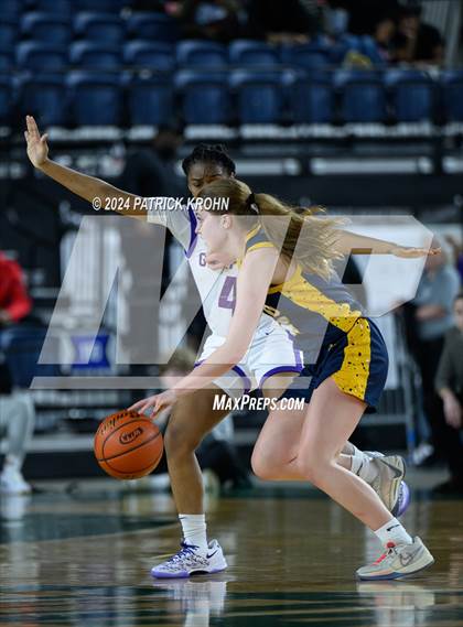 Thumbnail 1 in Mead vs. Garfield (WIAA 3A Final) photogallery.