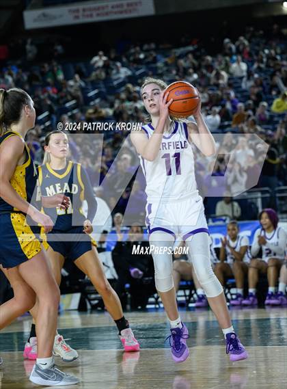 Thumbnail 3 in Mead vs. Garfield (WIAA 3A Final) photogallery.