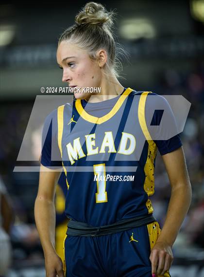 Thumbnail 3 in Mead vs. Garfield (WIAA 3A Final) photogallery.
