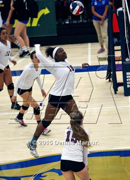 Thumbnail 1 in Independence vs. Central Valley Christian (CIF Central D2 Final) photogallery.