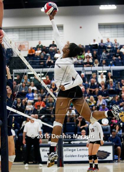 Thumbnail 1 in Independence vs. Central Valley Christian (CIF Central D2 Final) photogallery.