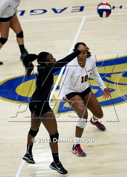 Thumbnail 1 in Independence vs. Central Valley Christian (CIF Central D2 Final) photogallery.