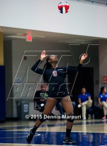Thumbnail 1 in Independence vs. Central Valley Christian (CIF Central D2 Final) photogallery.