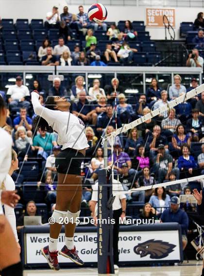 Thumbnail 2 in Independence vs. Central Valley Christian (CIF Central D2 Final) photogallery.