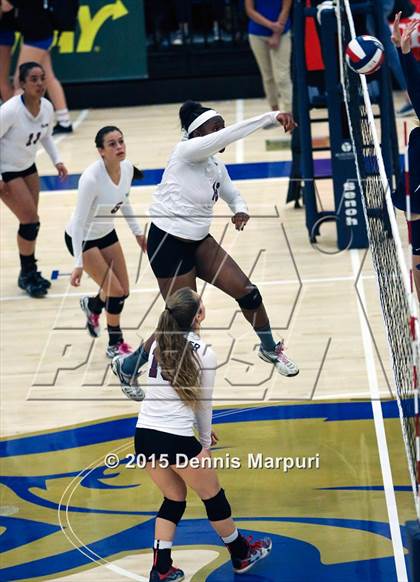 Thumbnail 2 in Independence vs. Central Valley Christian (CIF Central D2 Final) photogallery.