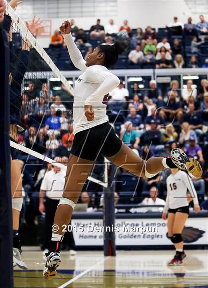 Thumbnail 2 in Independence vs. Central Valley Christian (CIF Central D2 Final) photogallery.