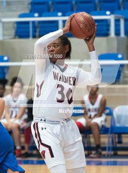 Thumbnail 3 in Wagner vs. Cigarroa (NISD Girls Basketball Tournament) photogallery.