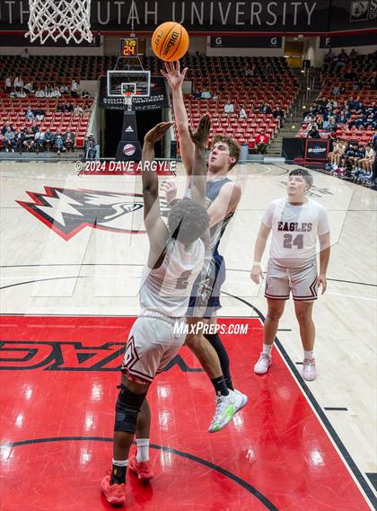 Thumbnail 1 in Duchesne vs. American Prep WV (UHSAA 2A Quarterfinal) photogallery.