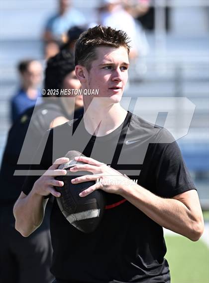 Thumbnail 2 in San Clemente vs. Corona del Mar (Brave 8 Invitational) photogallery.