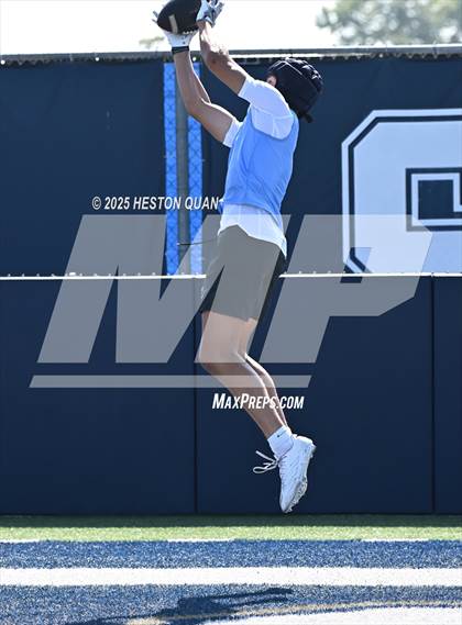 Thumbnail 2 in San Clemente vs. Corona del Mar (Brave 8 Invitational) photogallery.