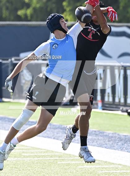 Thumbnail 2 in San Clemente vs. Corona del Mar (Brave 8 Invitational) photogallery.