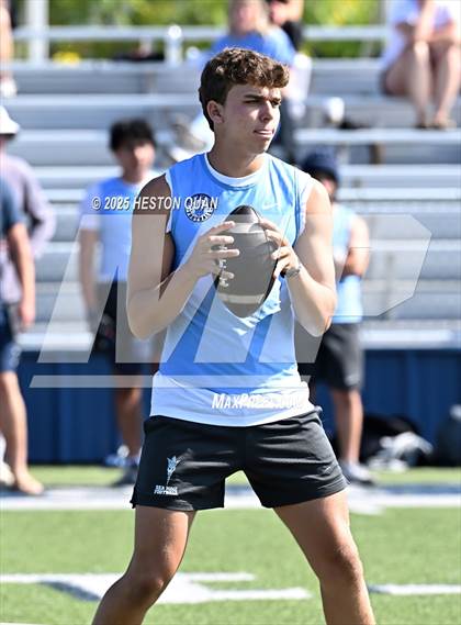 Thumbnail 3 in San Clemente vs. Corona del Mar (Brave 8 Invitational) photogallery.