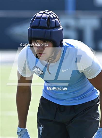 Thumbnail 3 in San Clemente vs. Corona del Mar (Brave 8 Invitational) photogallery.