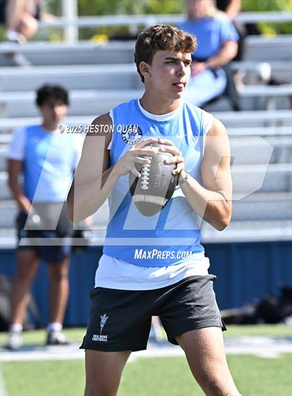 Thumbnail 1 in San Clemente vs. Corona del Mar (Brave 8 Invitational) photogallery.