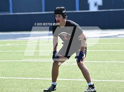 Thumbnail 2 in San Clemente vs. Corona del Mar (Brave 8 Invitational) photogallery.