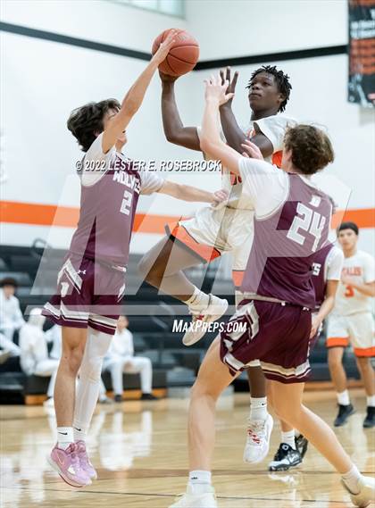 Thumbnail 1 in Davenport vs Gonzales photogallery.