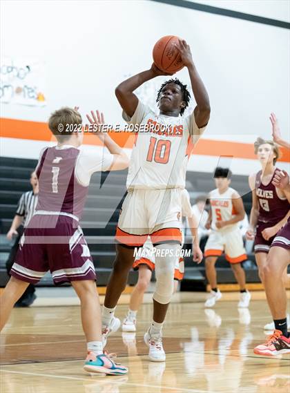 Thumbnail 2 in Davenport vs Gonzales photogallery.