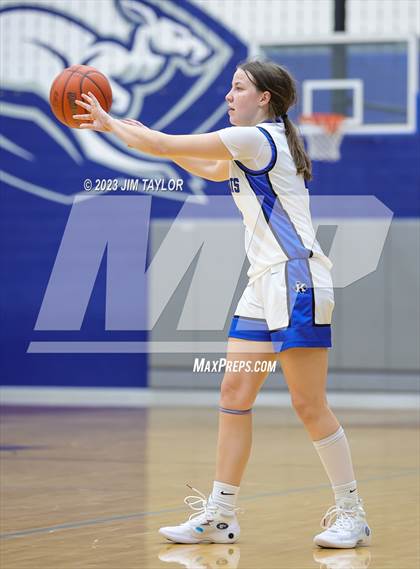 Thumbnail 3 in Rouse vs. Krum (Weatherford Raising Cane Christmas Classic) photogallery.