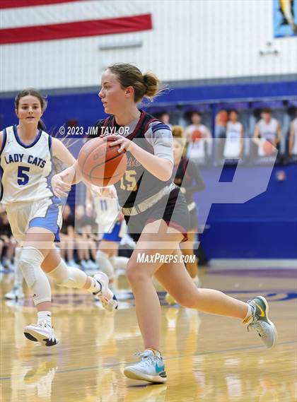 Thumbnail 3 in Rouse vs. Krum (Weatherford Raising Cane Christmas Classic) photogallery.